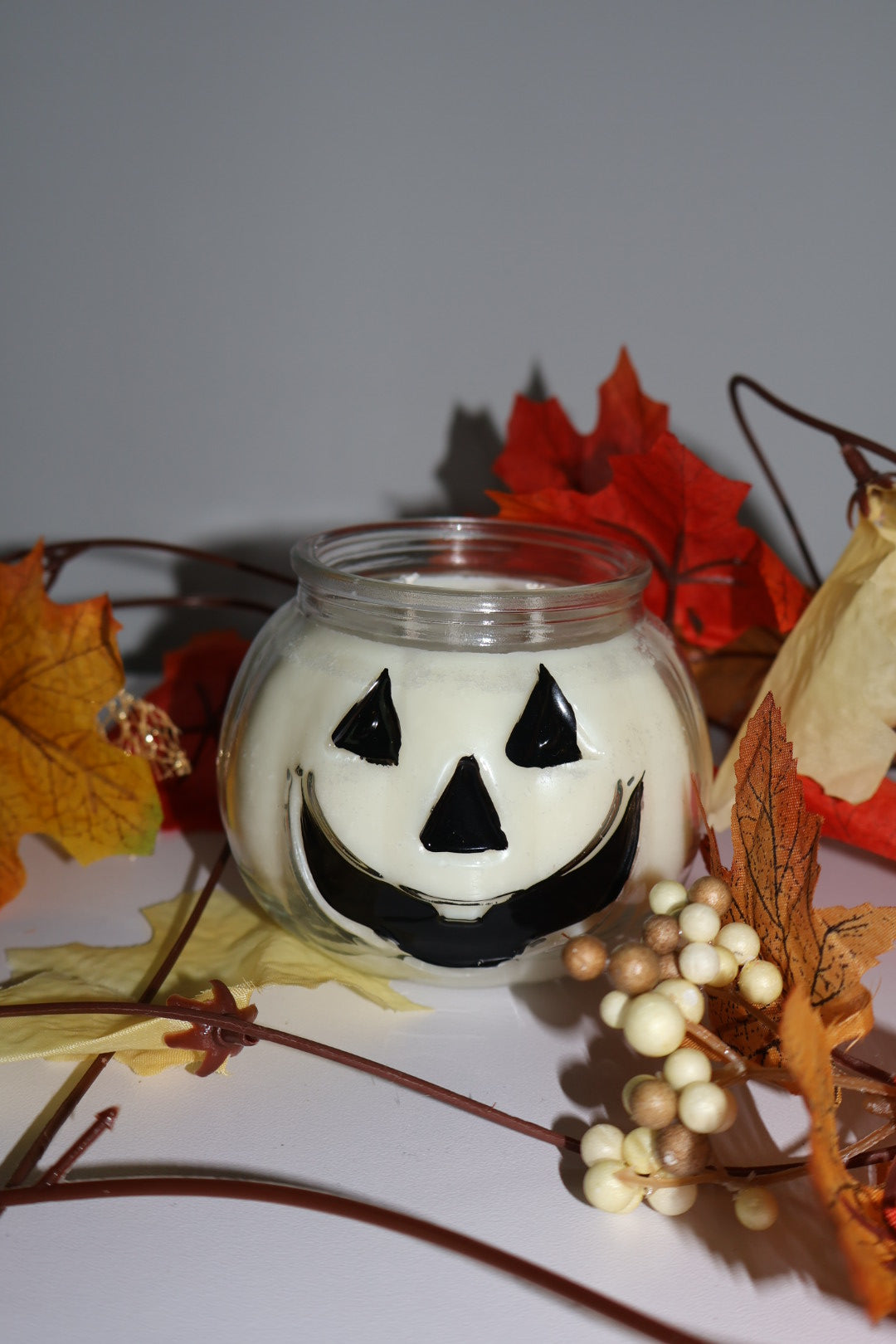 Spooky Candle (white)